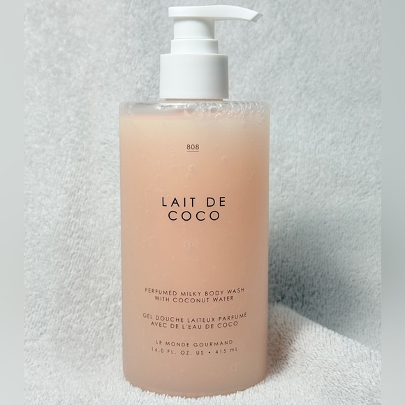 Le Monde Gourmand Lait de Coco Perfumed Milky Body Wash - 14 fl oz NEW - Picture 2 of 4